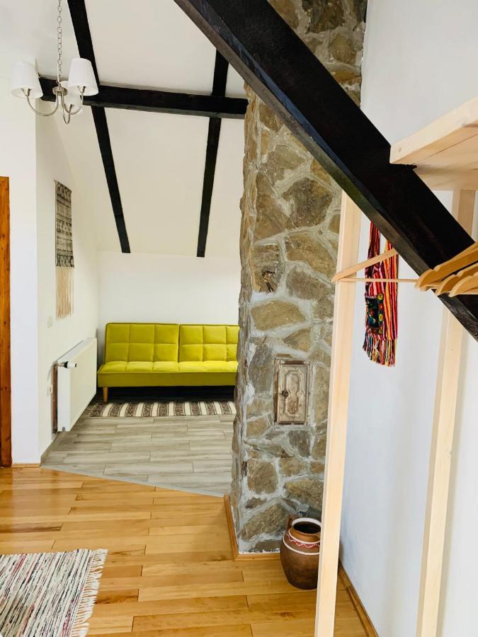 Casa "La Moara Din Gradina" Hotel Eftimie Murgu ภายนอก รูปภาพ