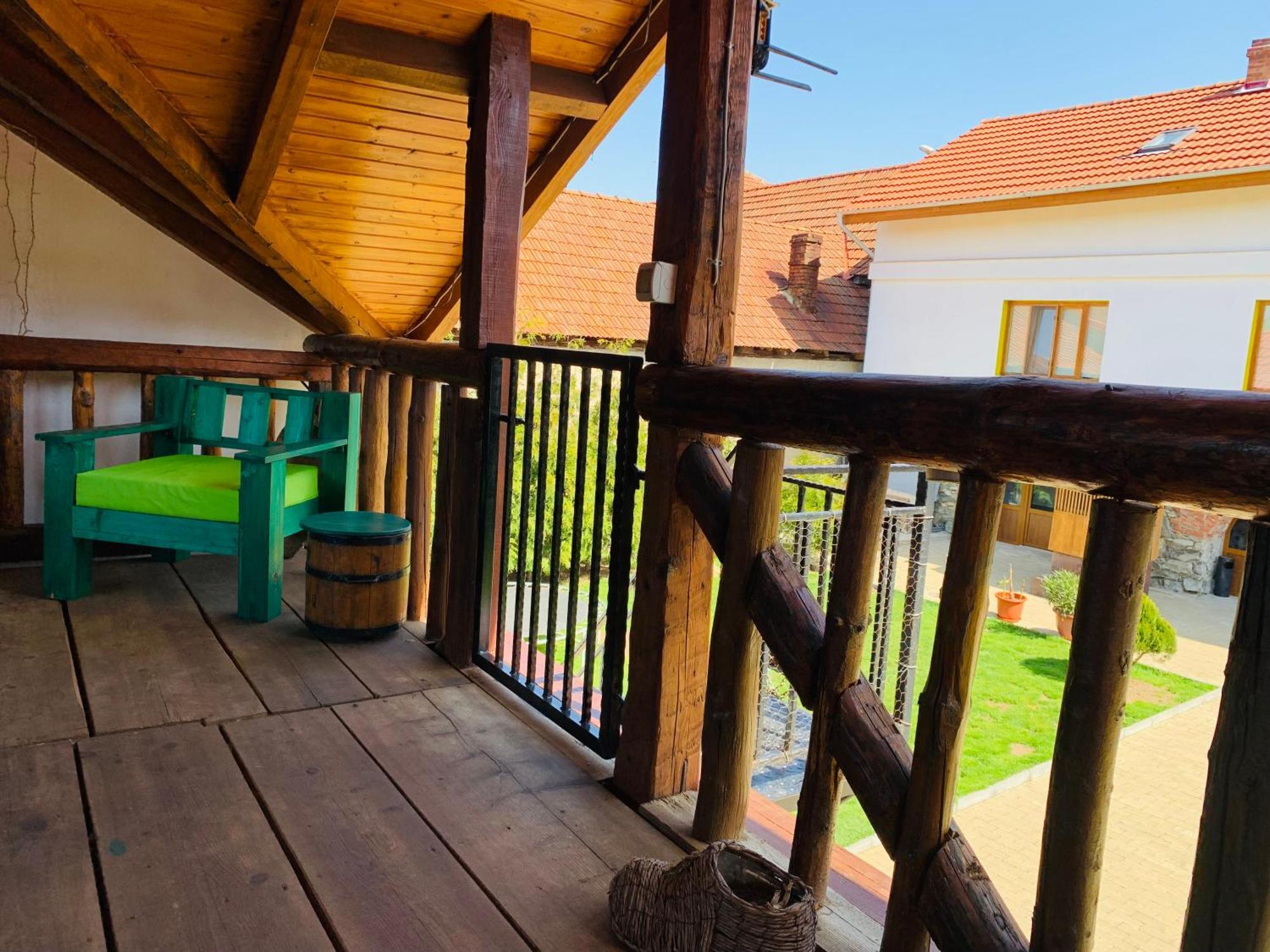 Casa "La Moara Din Gradina" Hotel Eftimie Murgu ภายนอก รูปภาพ