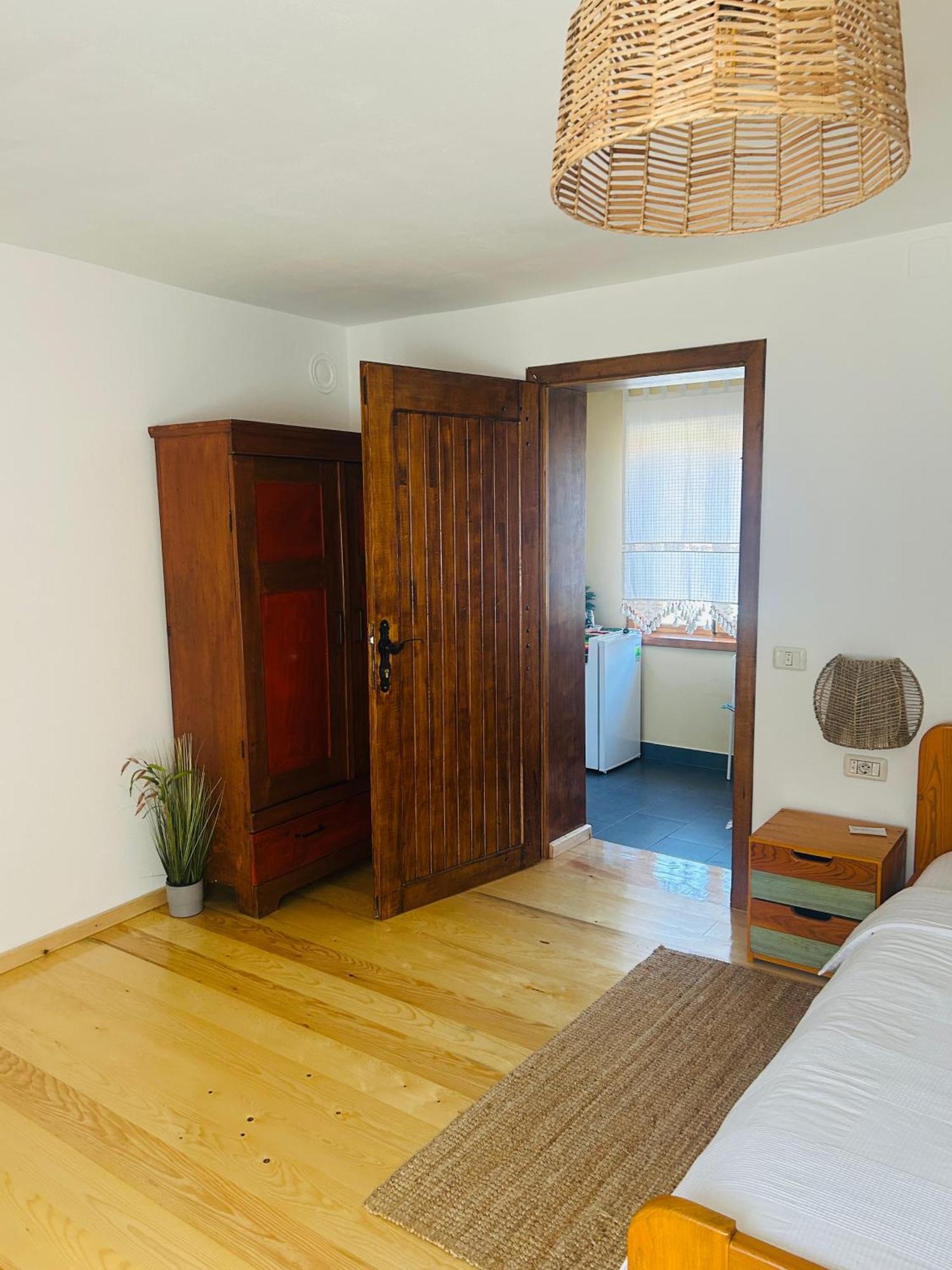 Casa "La Moara Din Gradina" Hotel Eftimie Murgu ภายนอก รูปภาพ