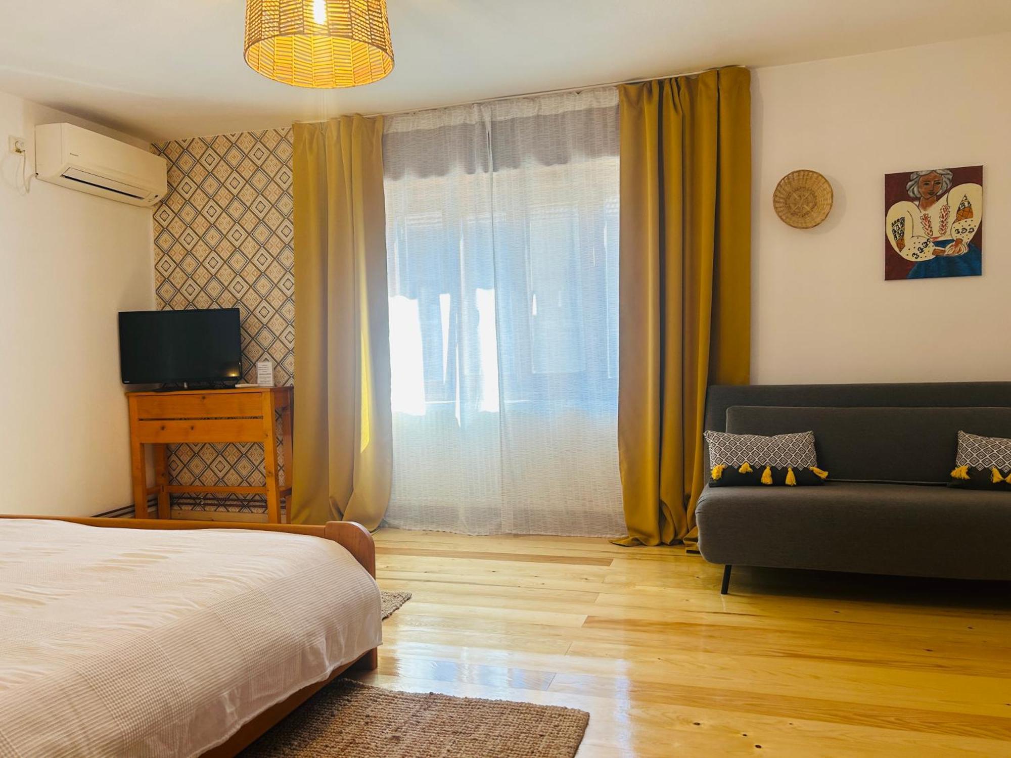 Casa "La Moara Din Gradina" Hotel Eftimie Murgu ภายนอก รูปภาพ