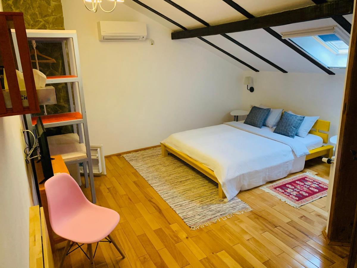 Casa "La Moara Din Gradina" Hotel Eftimie Murgu ภายนอก รูปภาพ